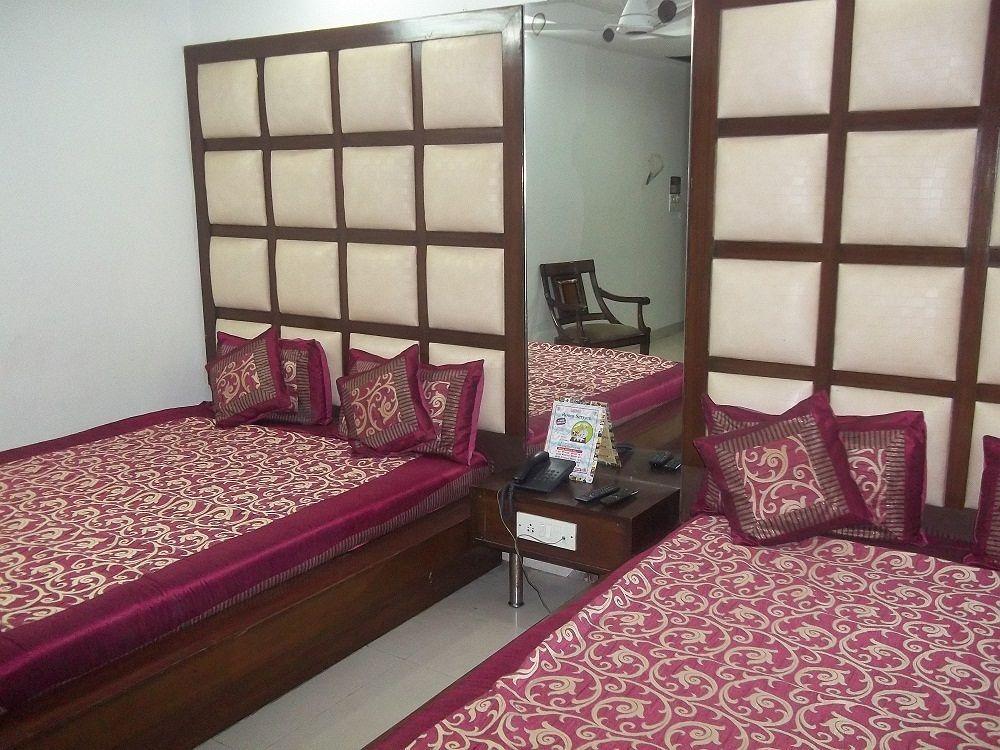 Hotel Mohan International New Delhi Luaran gambar