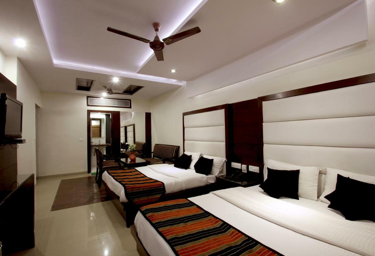 Hotel Mohan International New Delhi Luaran gambar