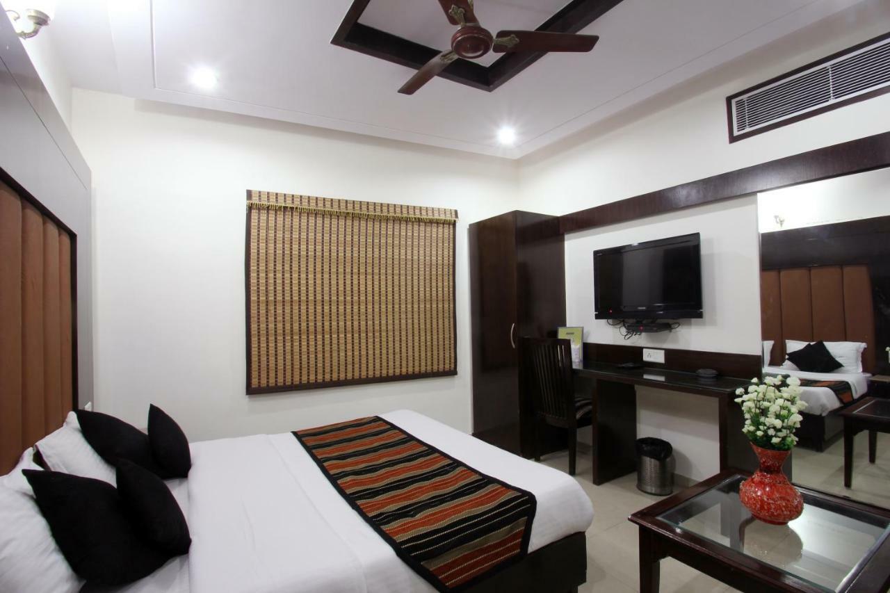 Hotel Mohan International New Delhi Luaran gambar