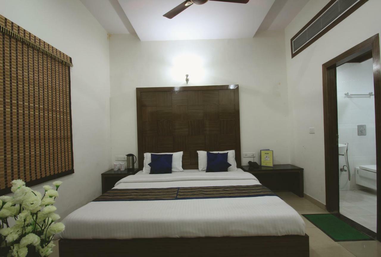 Hotel Mohan International New Delhi Luaran gambar