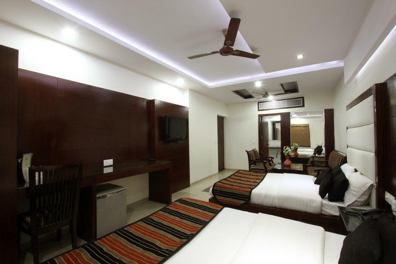 Hotel Mohan International New Delhi Luaran gambar