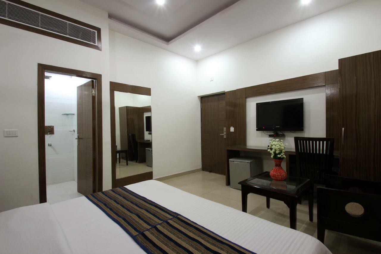 Hotel Mohan International New Delhi Luaran gambar