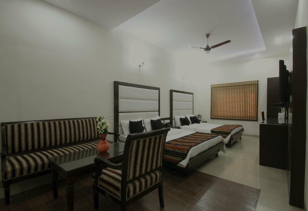 Hotel Mohan International New Delhi Luaran gambar